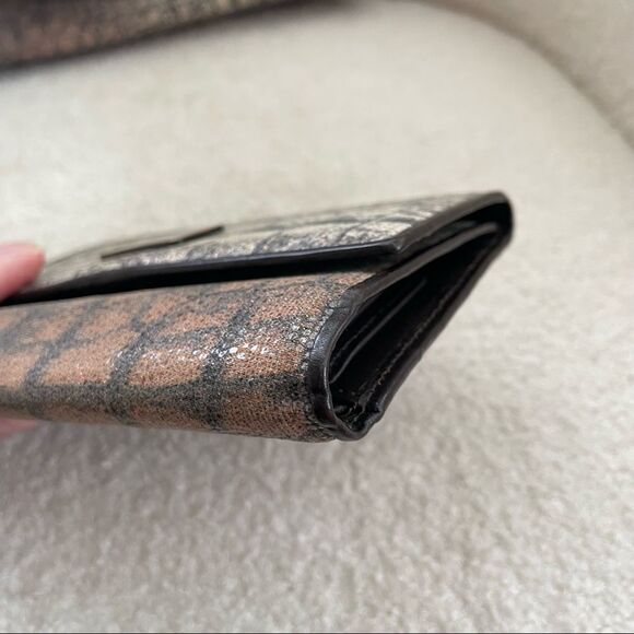 Roberto Cavalli Freedom Animal Print Tri-Fold Wallet - Picture 15 of 16